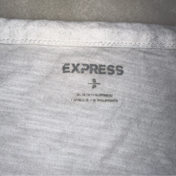 Express White Cropped Tshirt Size Small - Picture 6 of 8